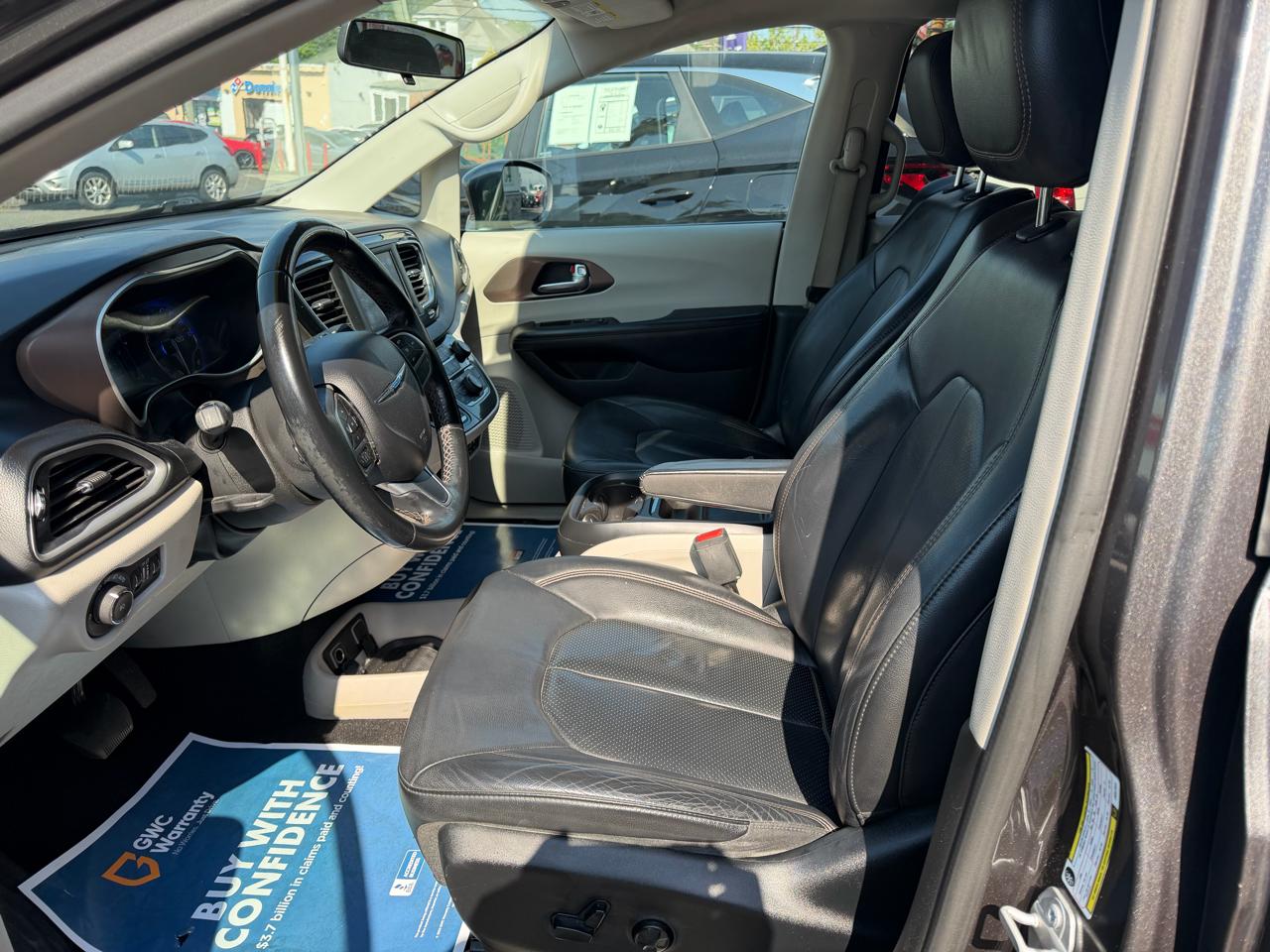 Chrysler Pacifica Touring L FWD 2018