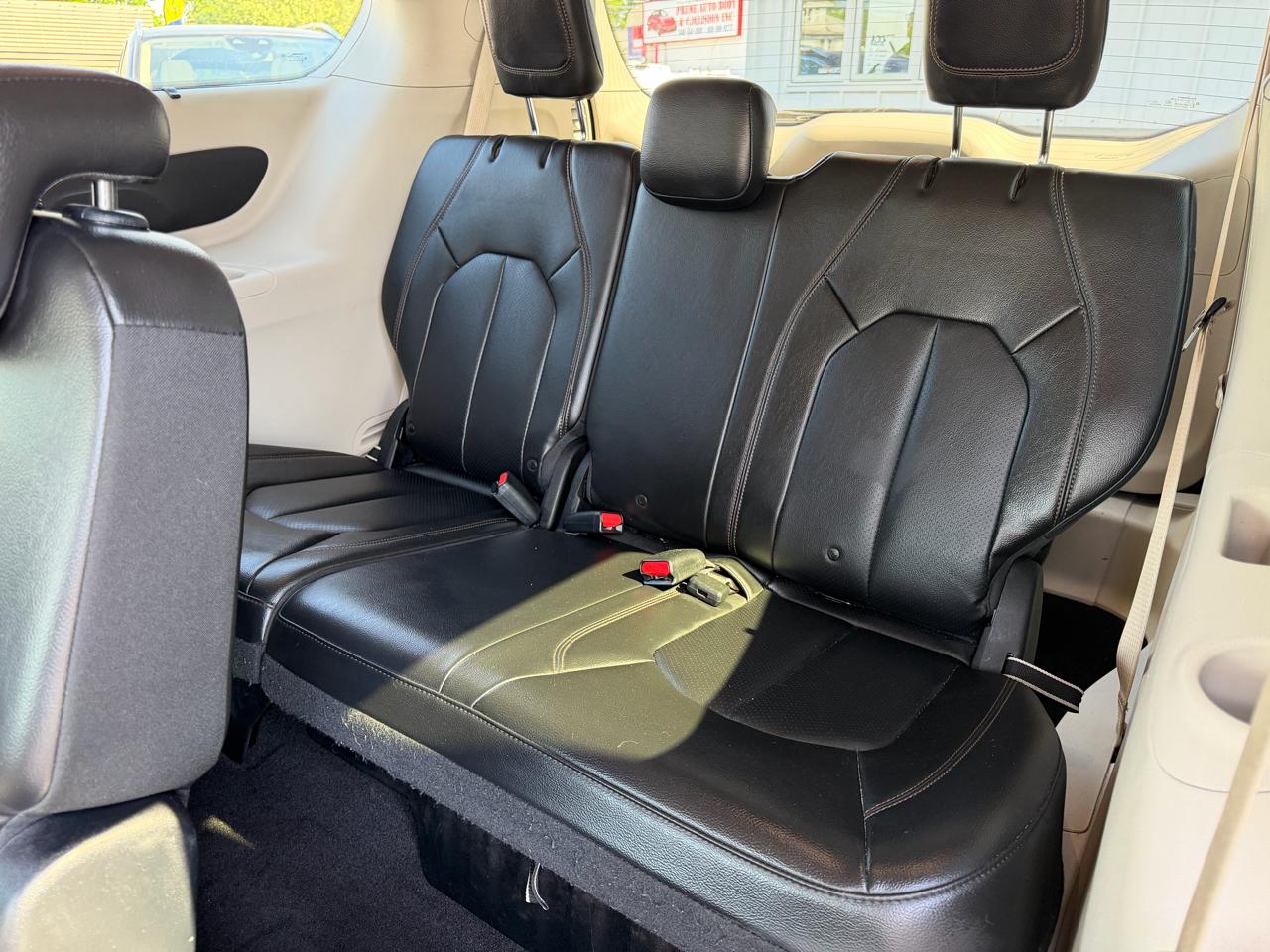 Chrysler Pacifica Touring L FWD 2018