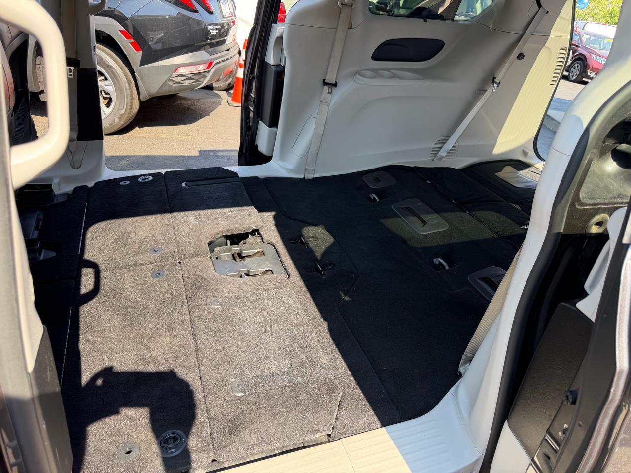 Chrysler Pacifica Touring L FWD 2018