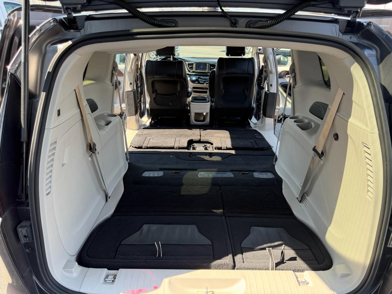 Chrysler Pacifica Touring L FWD 2018