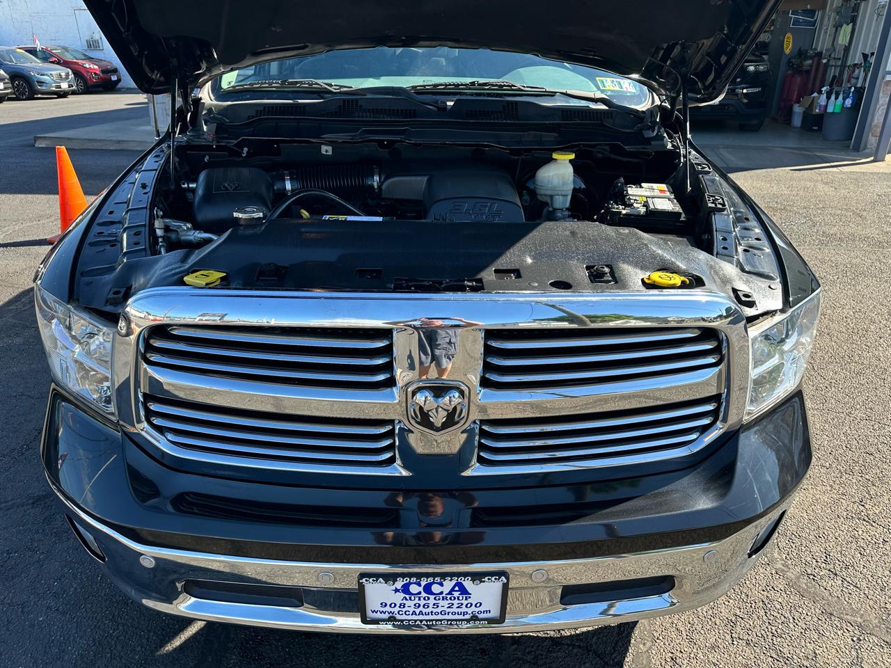 RAM 1500 Big Horn 4x4 Crew Cab 5'7" Box 2017