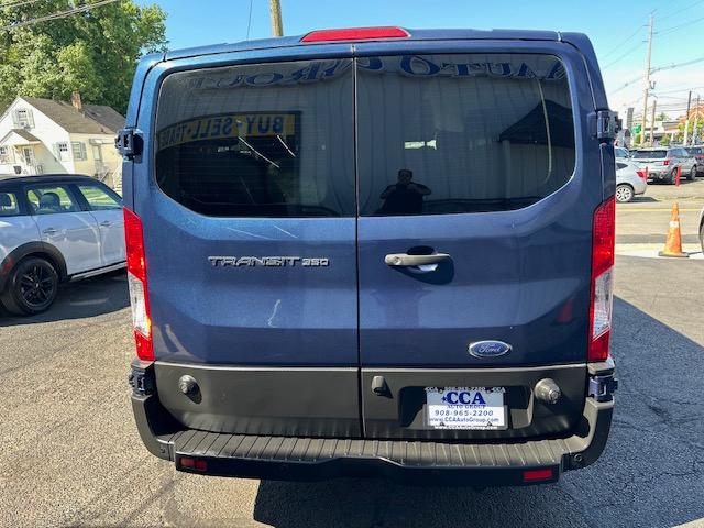 Ford Transit Passenger Wagon  2019