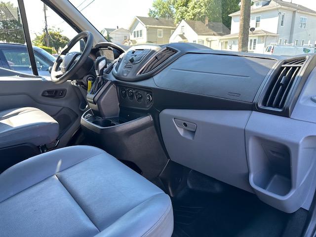Ford Transit Passenger Wagon  2019