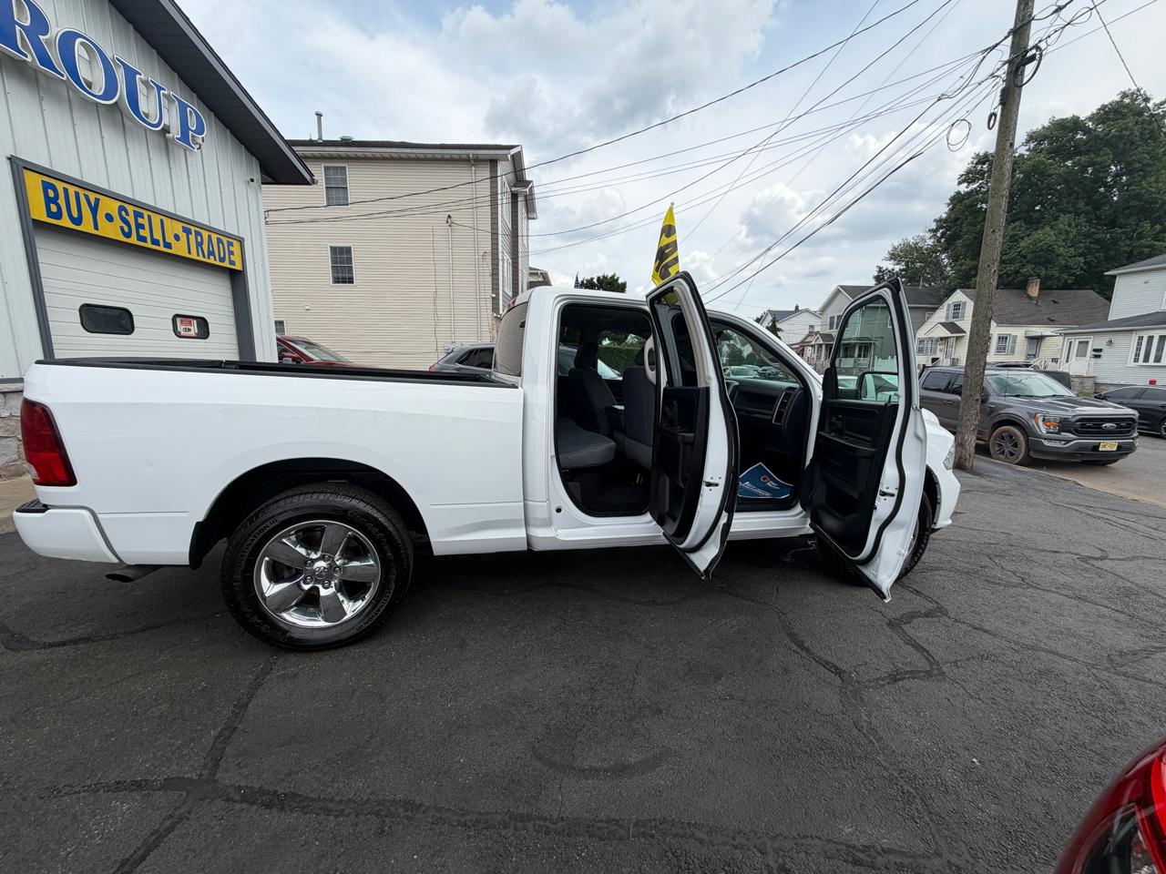 RAM 1500 Classic Express 4x4 Quad Cab 6'4" Box 2019