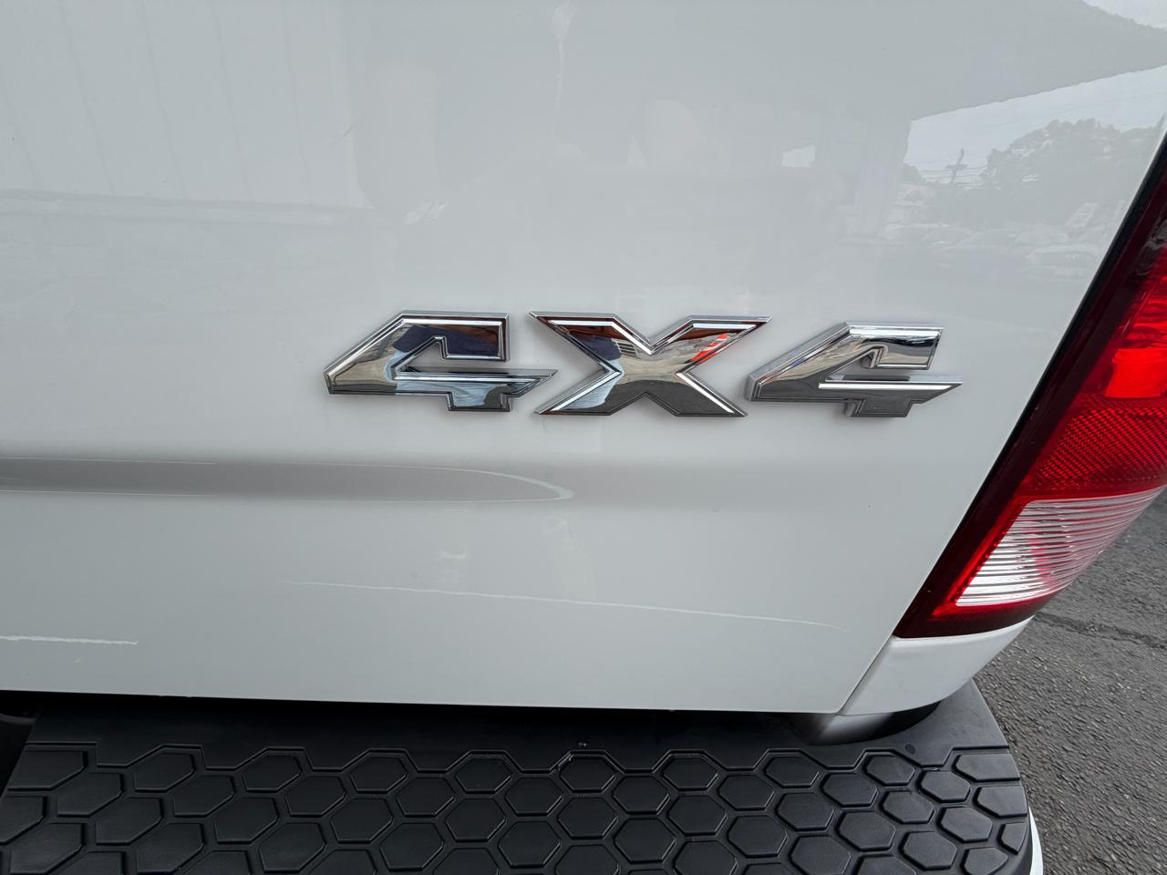 RAM 1500 Classic Express 4x4 Quad Cab 6'4" Box 2019