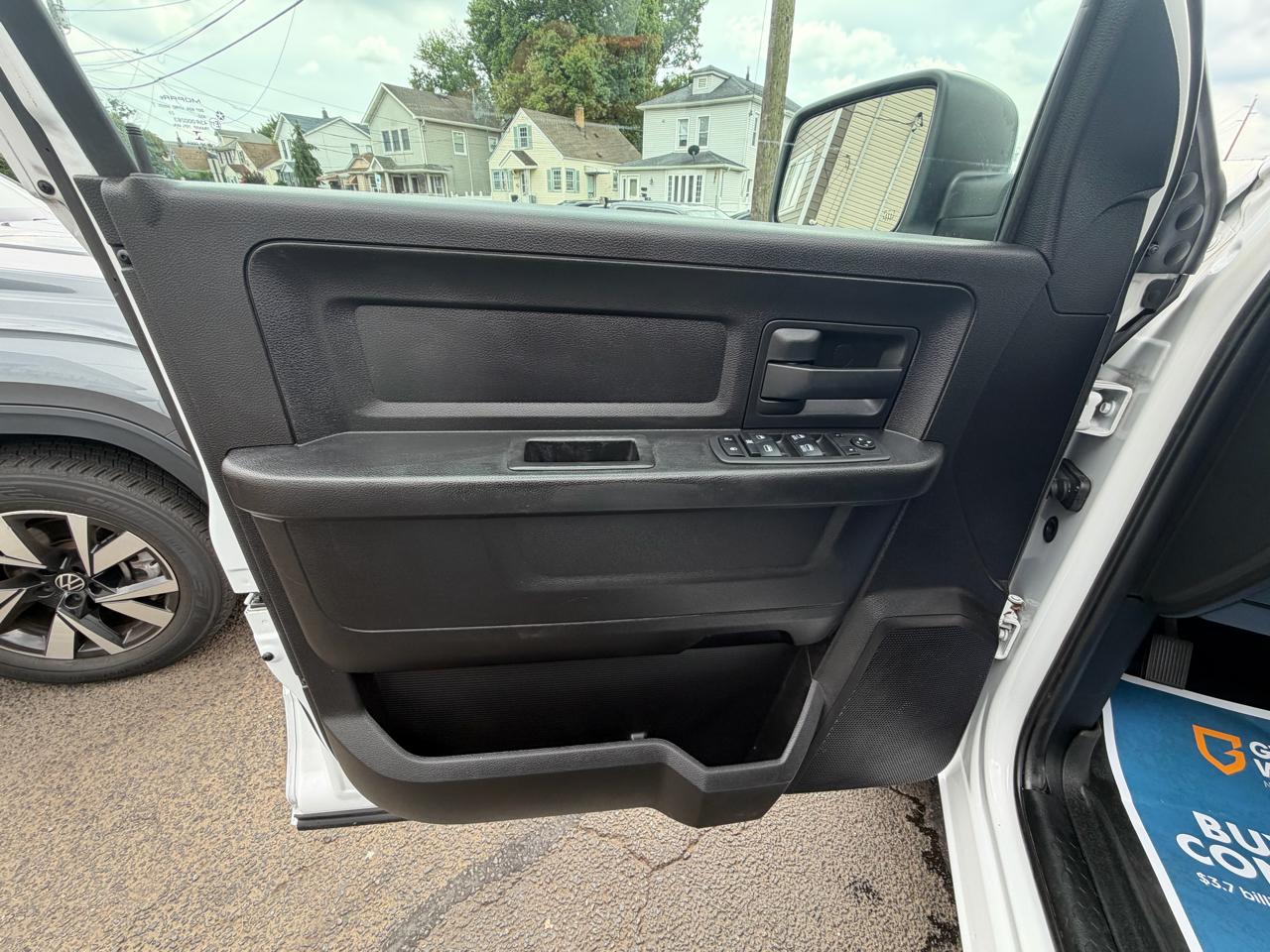 RAM 1500 Classic Express 4x4 Quad Cab 6'4" Box 2019