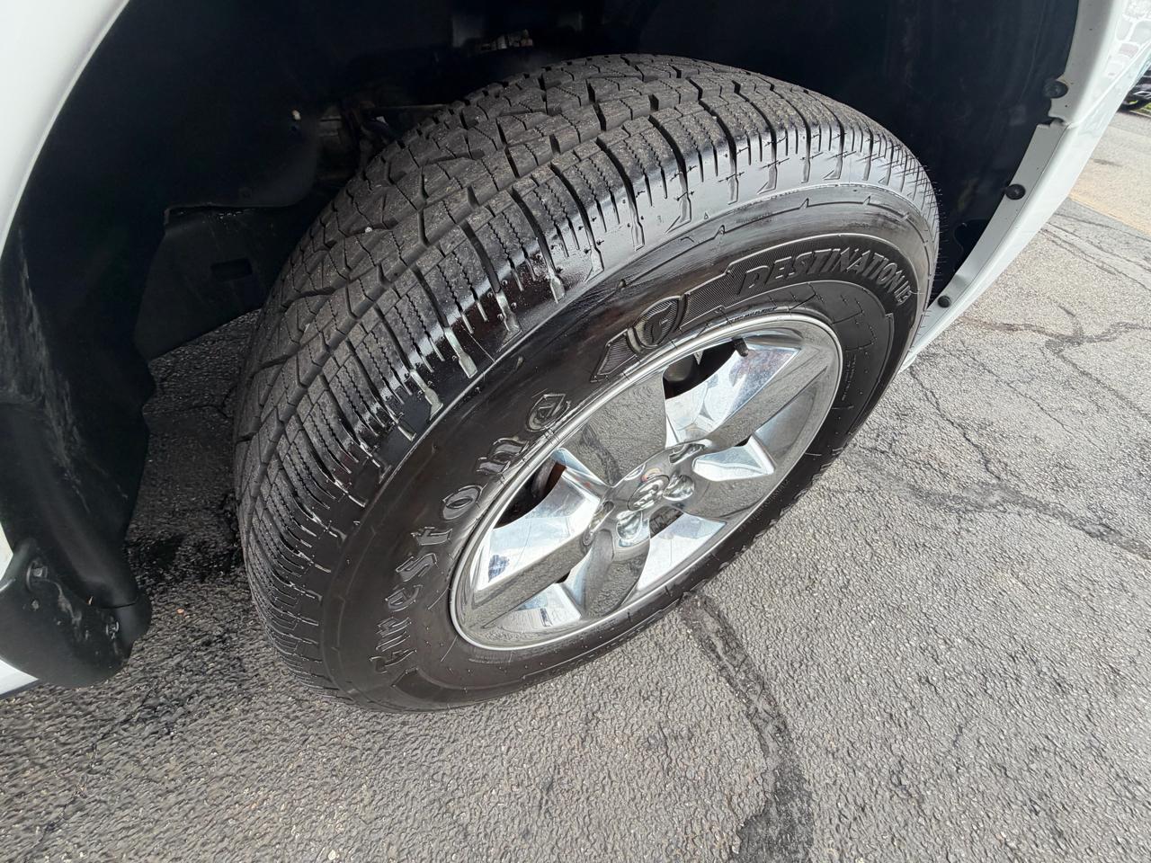 RAM 1500 Classic Express 4x4 Quad Cab 6'4" Box 2019