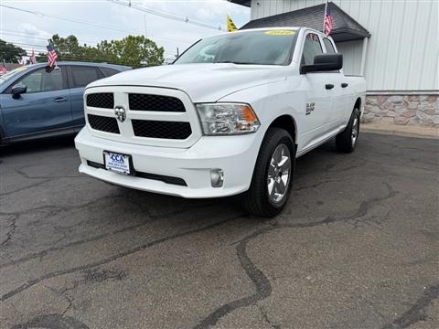 2019 RAM 1500 Classic Express 4x4 Quad Cab 6'4" Box