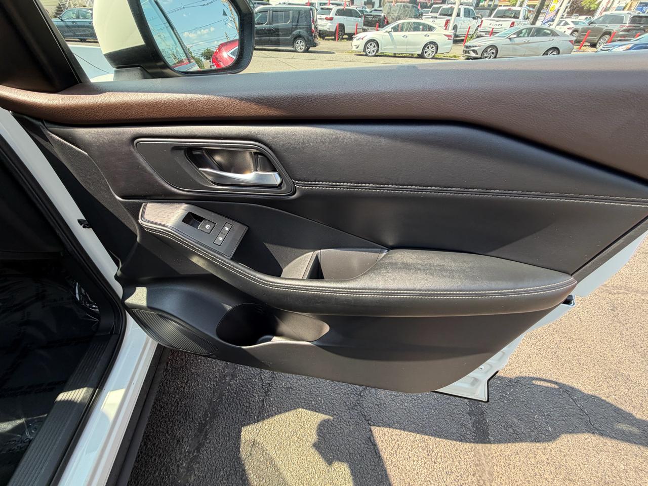 Nissan Rogue  2023