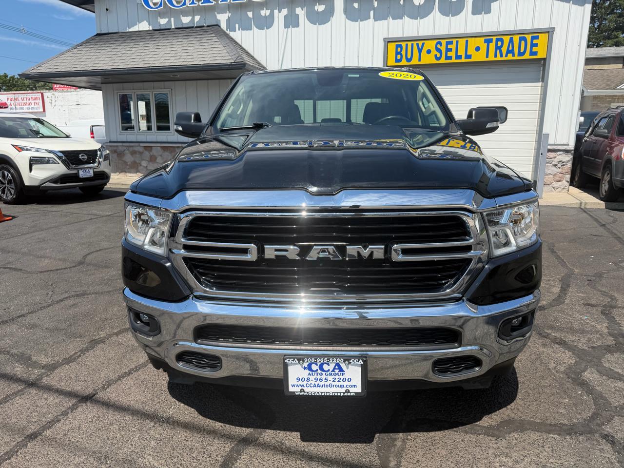 RAM 1500 Big Horn 4x4 Crew Cab 5'7" Box 2020