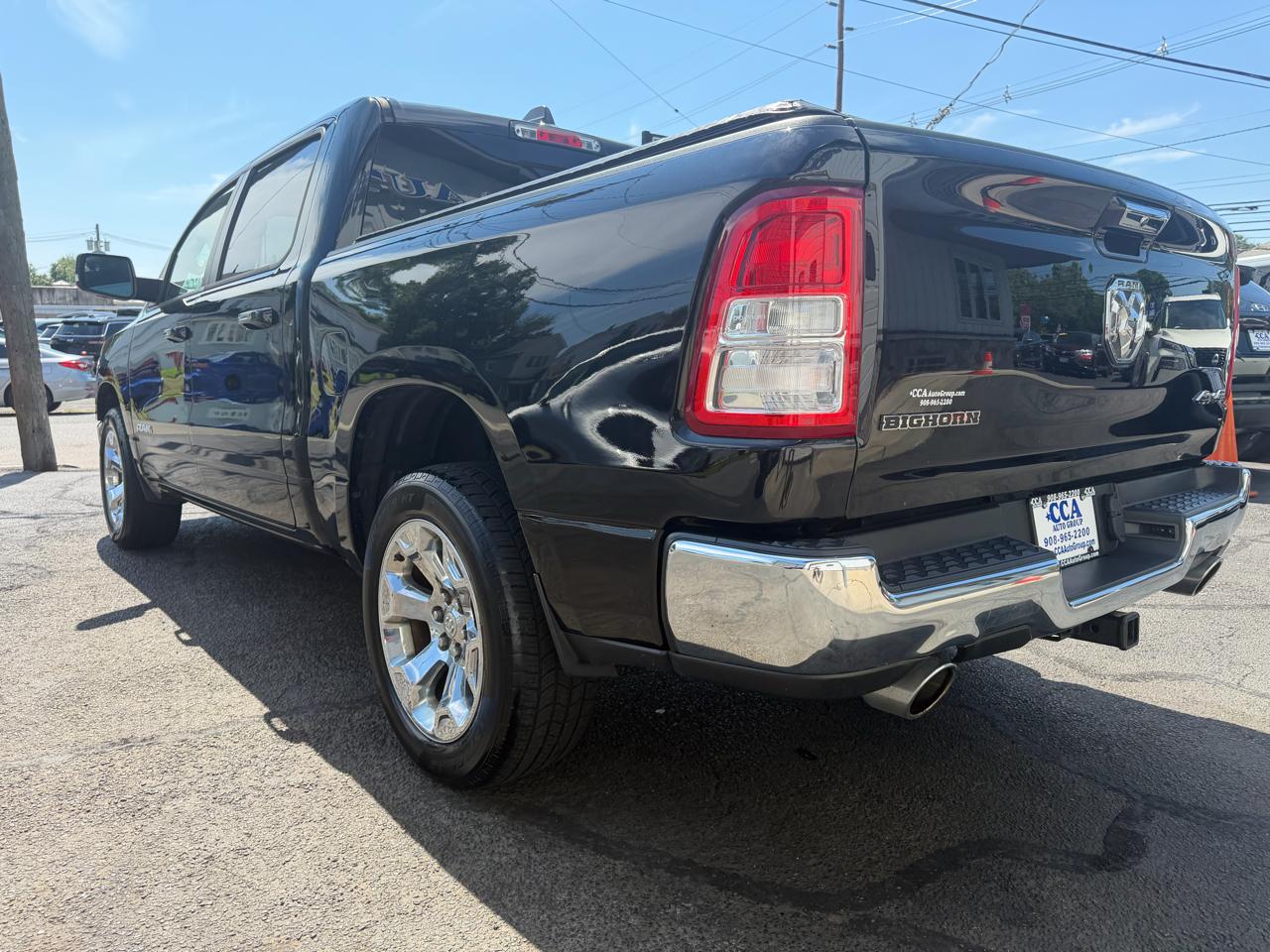 RAM 1500 Big Horn 4x4 Crew Cab 5'7" Box 2020