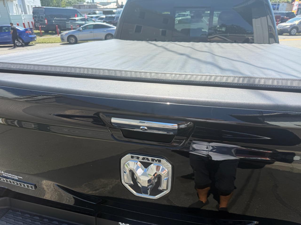 RAM 1500 Big Horn 4x4 Crew Cab 5'7" Box 2020