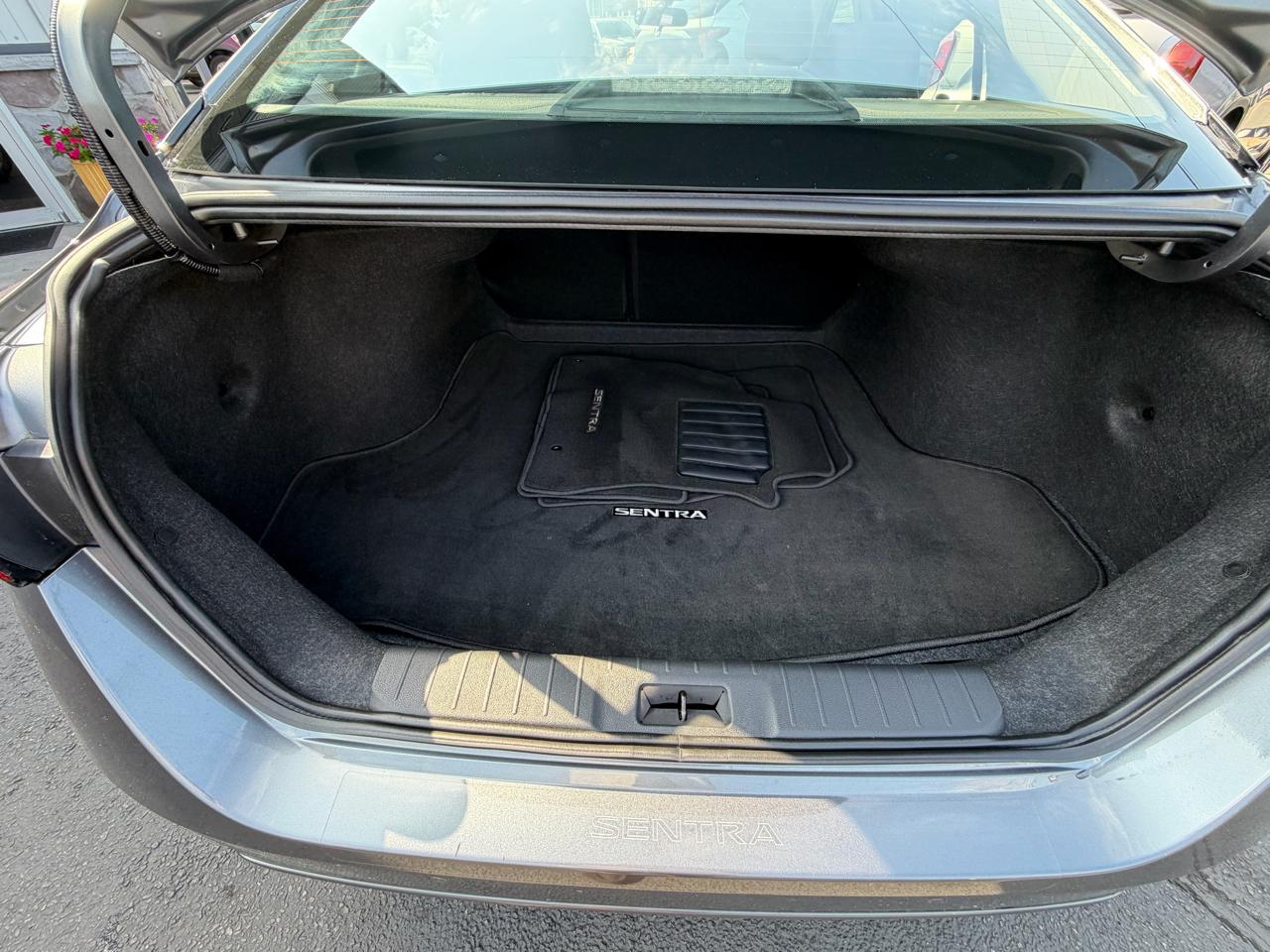 Nissan Sentra SV 2025
