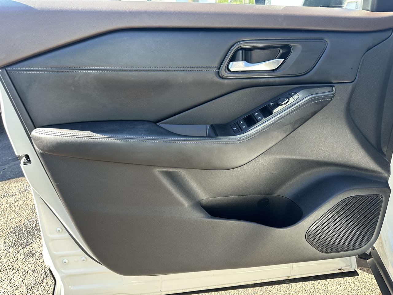 Nissan Rogue  2023
