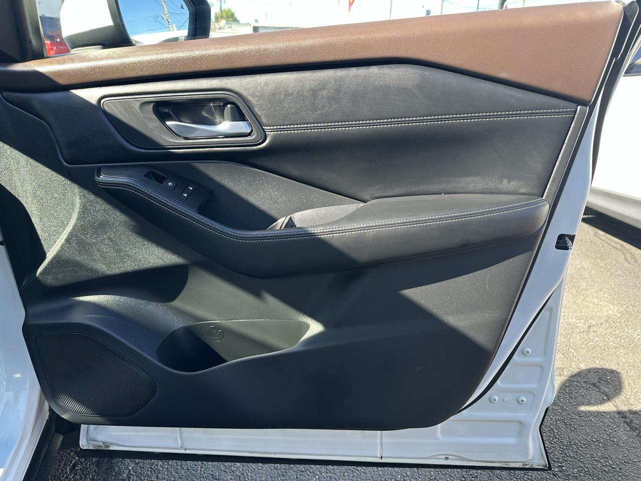 Nissan Rogue  2023