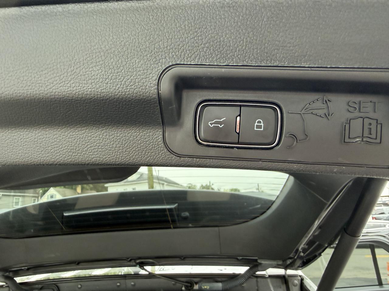 Ford Explorer XLT 4WD 2020