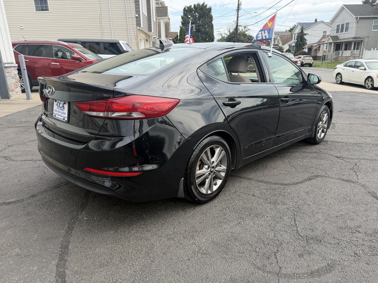 Hyundai Elantra SEL 2018