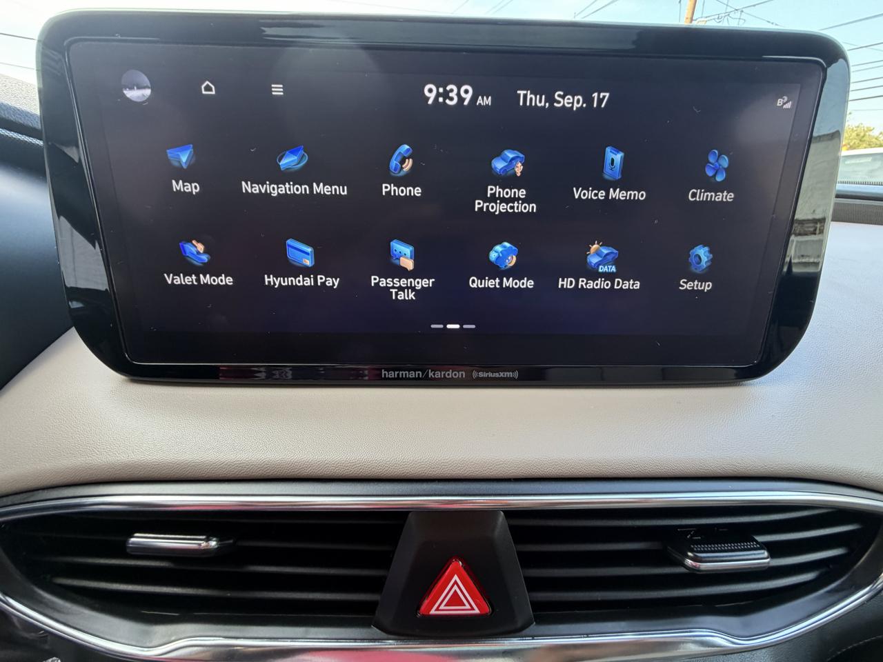 Hyundai Santa Fe SEL w/Premium Package 2023