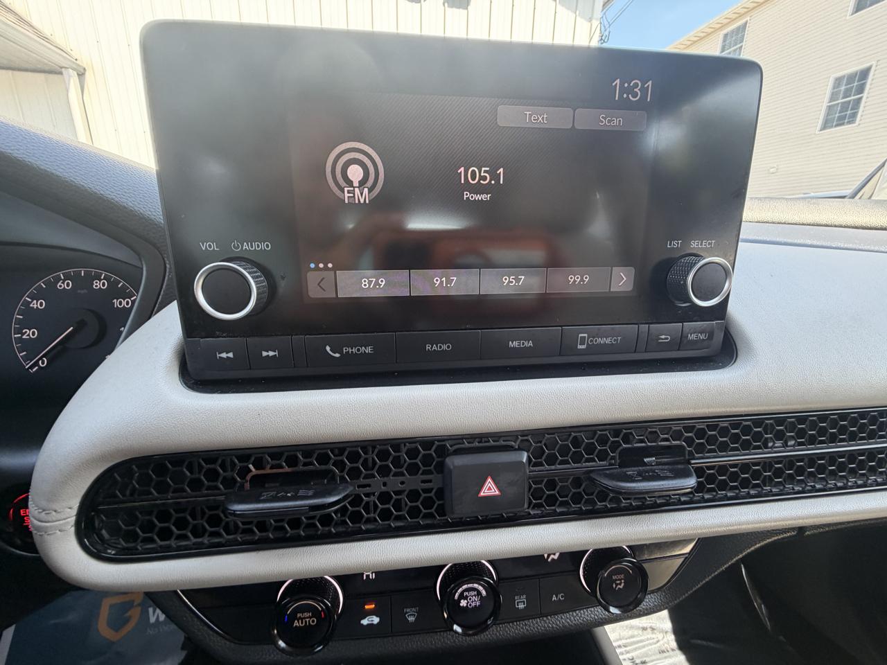 2023 Honda HR-V LX - Photo 13