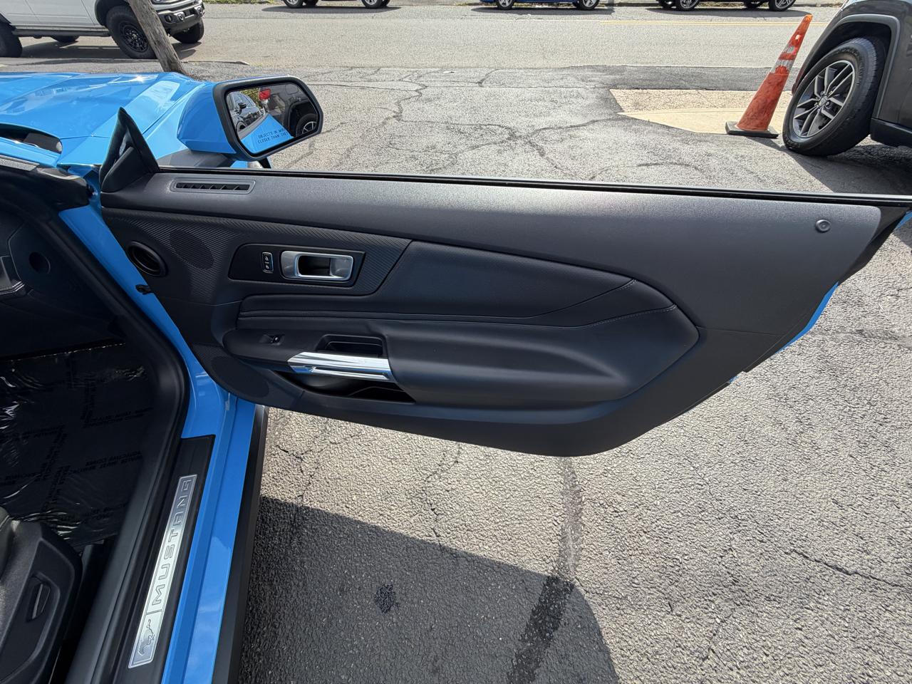 Ford Mustang Eco Premium 2D Convertible 2025