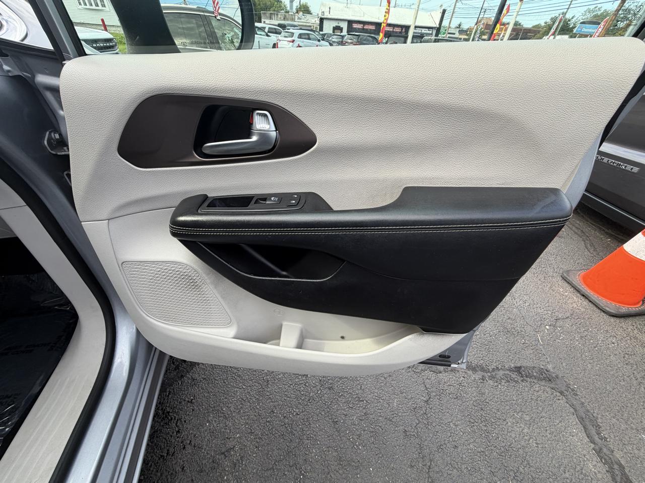 Chrysler Voyager LXI FWD 2020