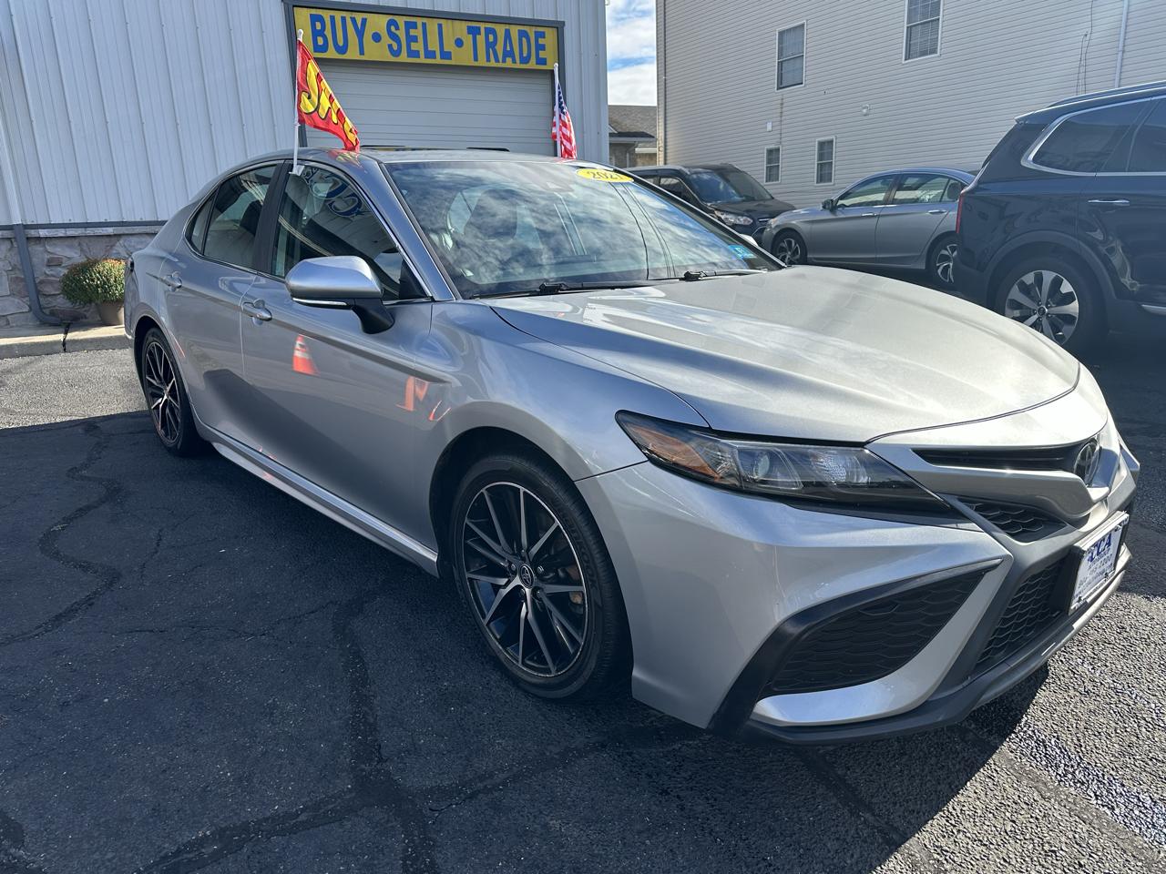 Toyota Camry SE Auto AWD (Natl) 2021
