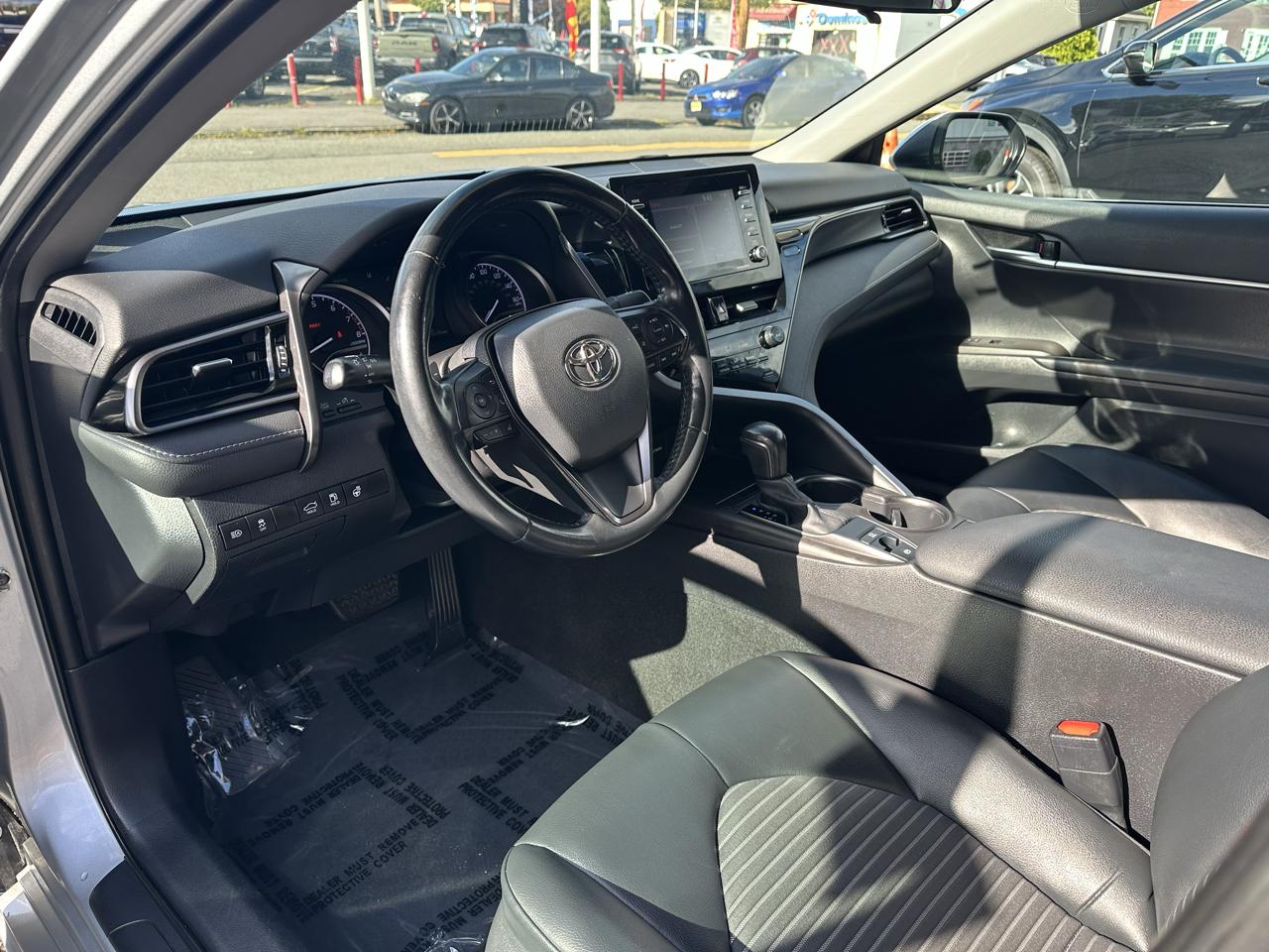 Toyota Camry SE Auto AWD (Natl) 2021