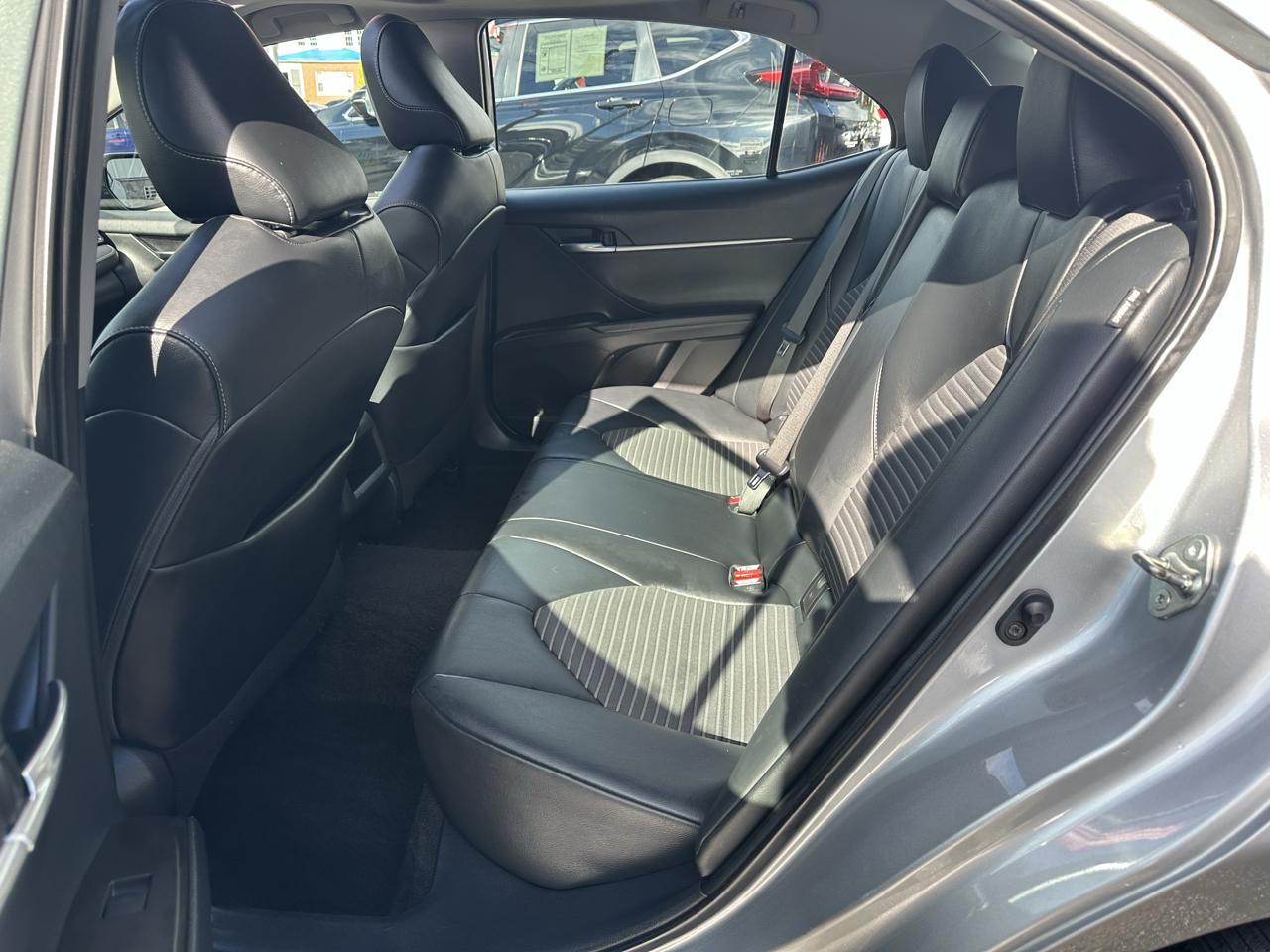 Toyota Camry SE Auto AWD (Natl) 2021