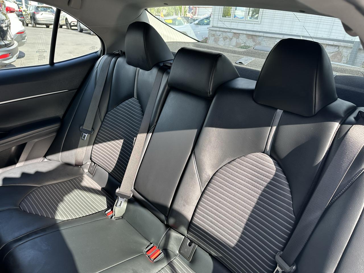 Toyota Camry SE Auto AWD (Natl) 2021