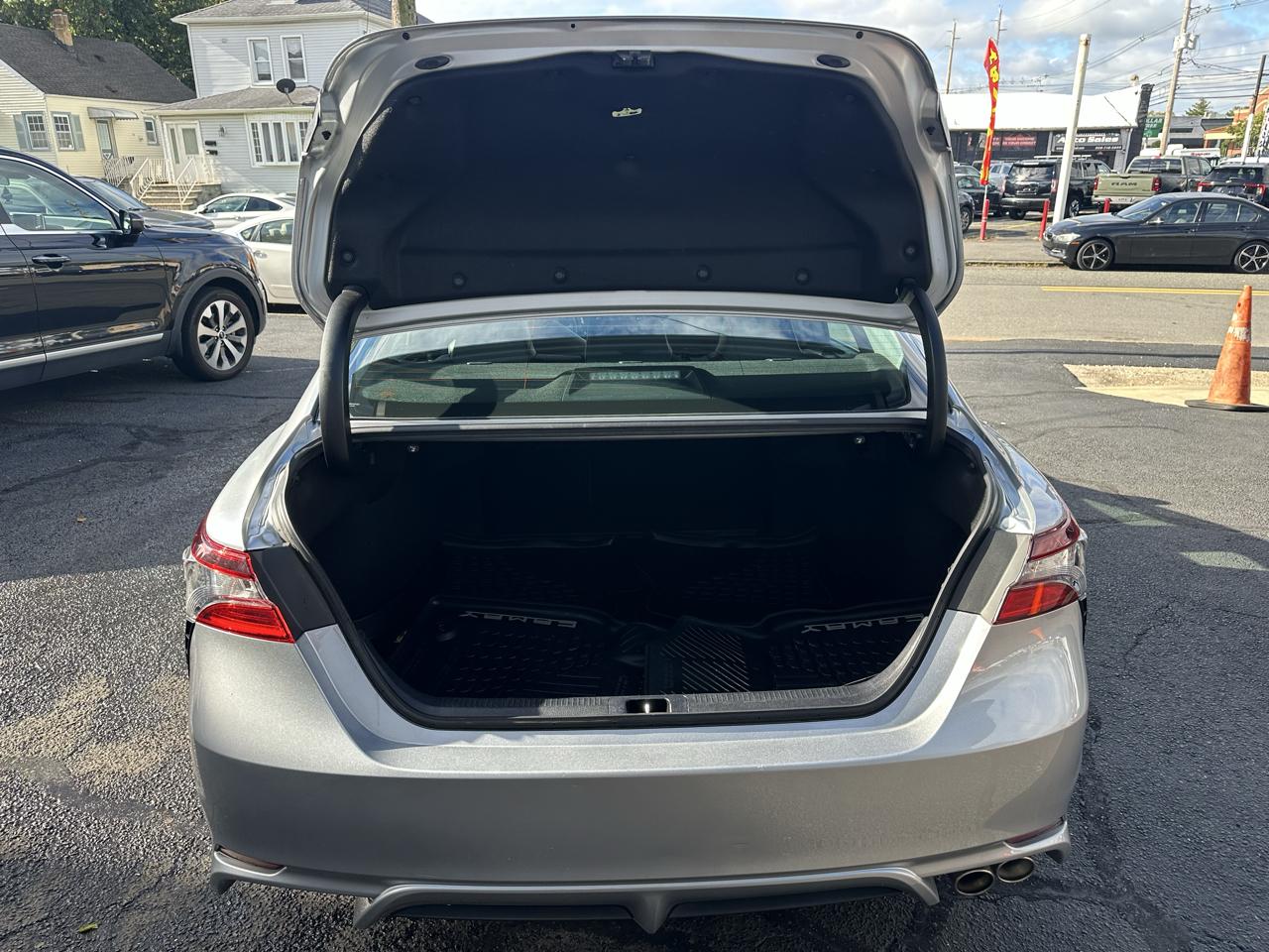 Toyota Camry SE Auto AWD (Natl) 2021
