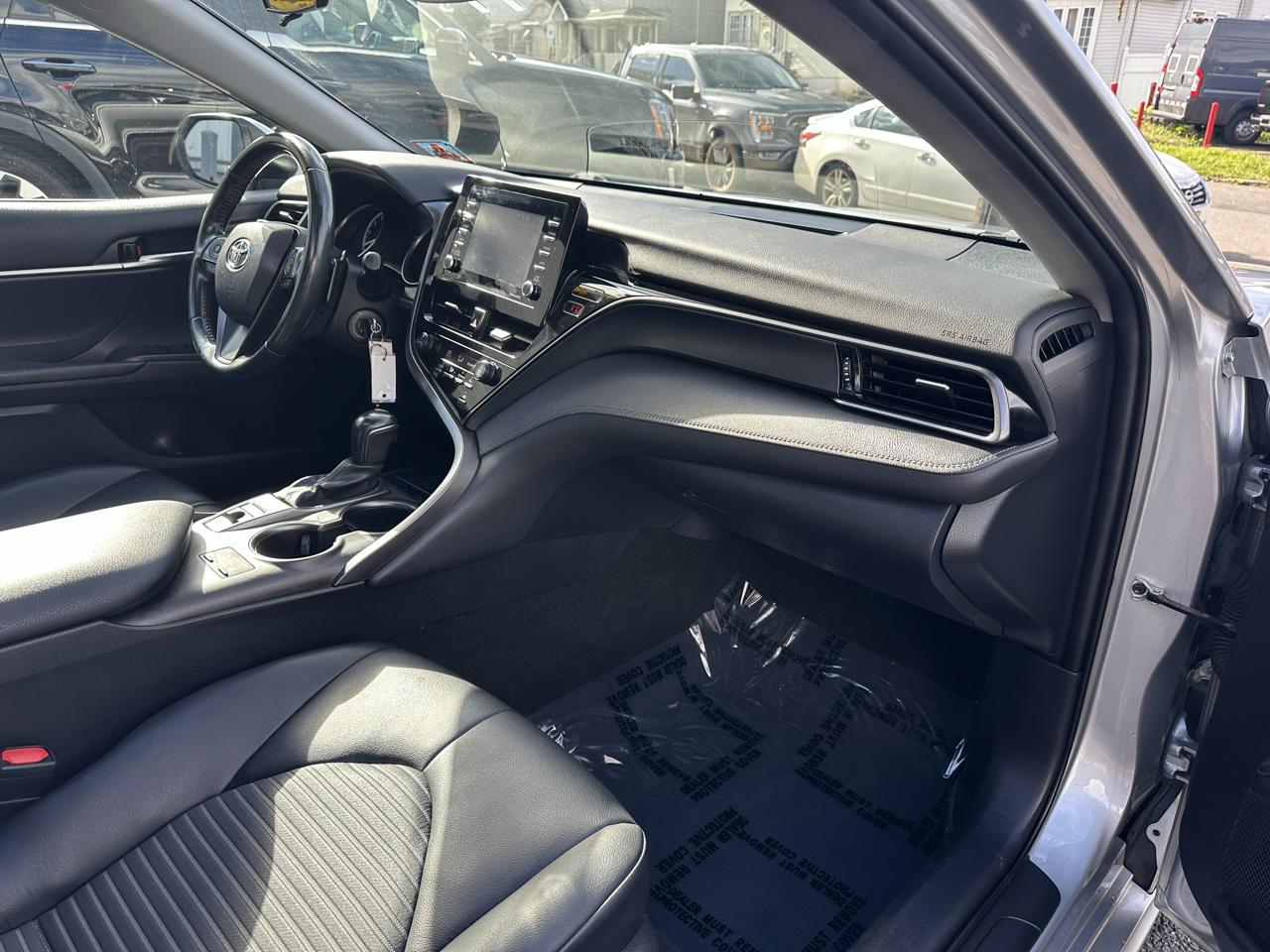 Toyota Camry SE Auto AWD (Natl) 2021