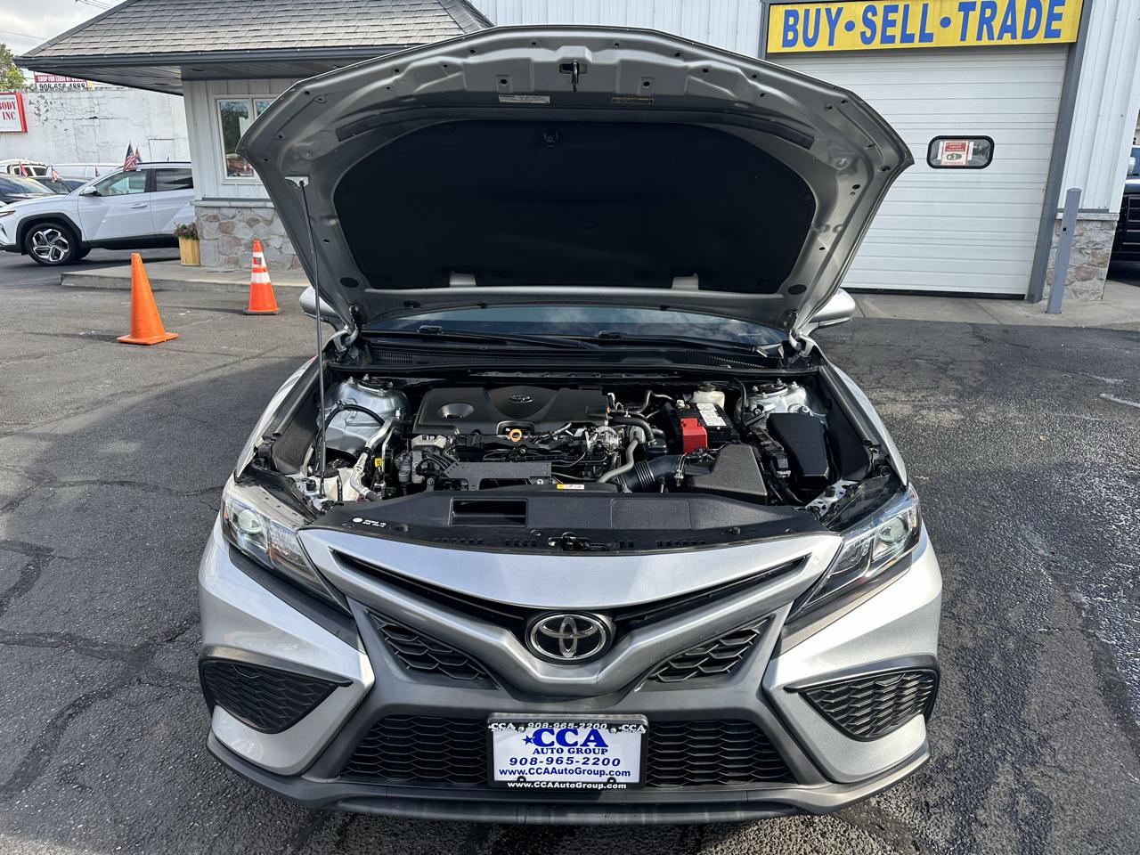 Toyota Camry SE Auto AWD (Natl) 2021
