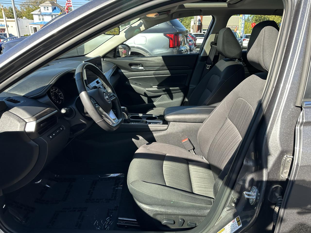 Nissan Altima  2024