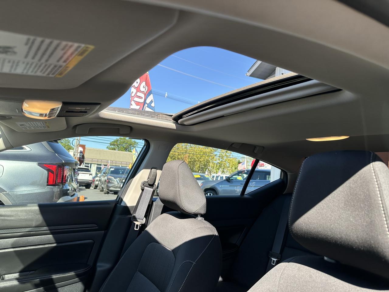 Nissan Altima  2024