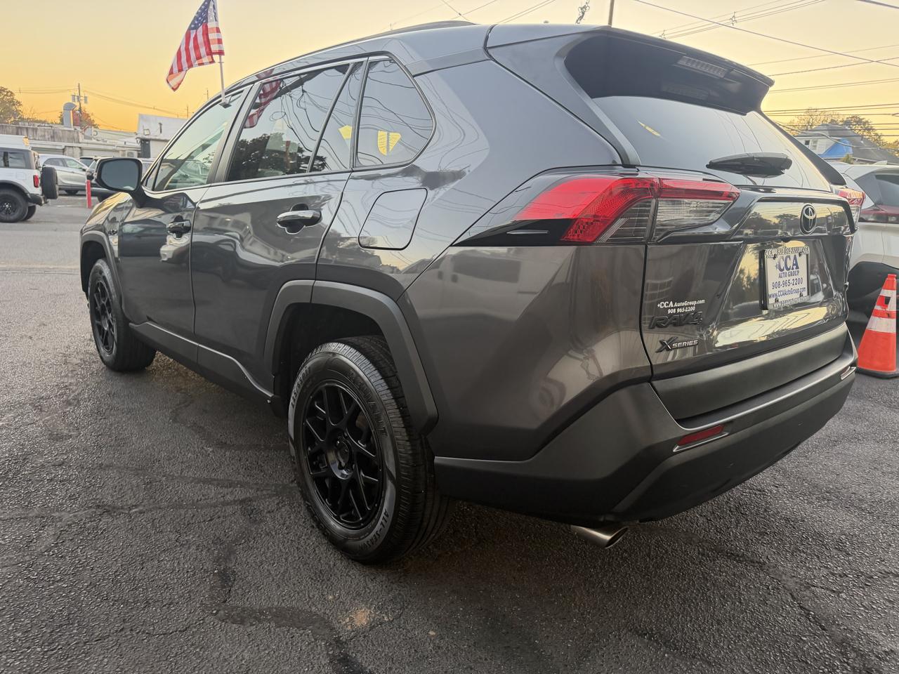 Toyota RAV4  2021