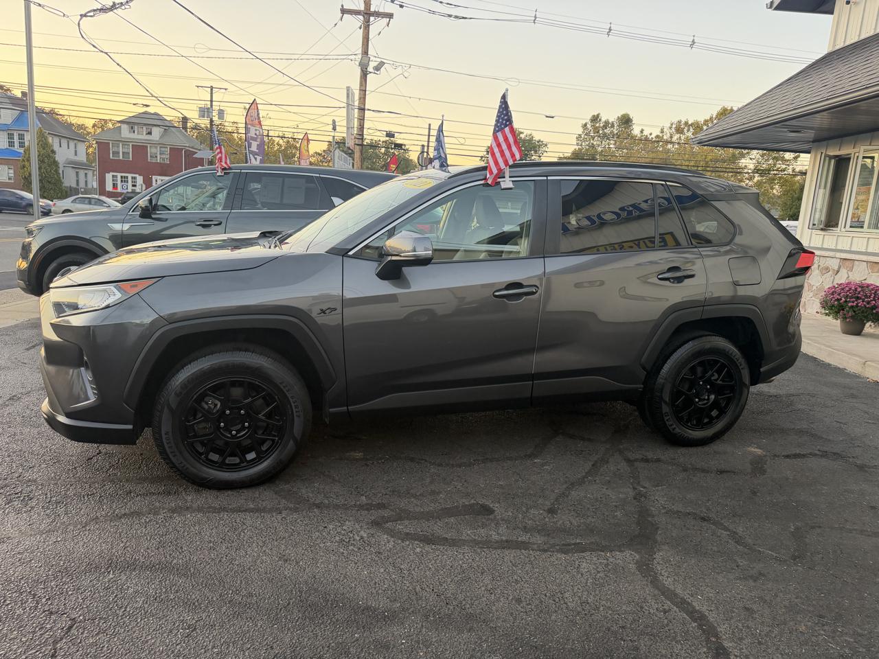 Toyota RAV4  2021