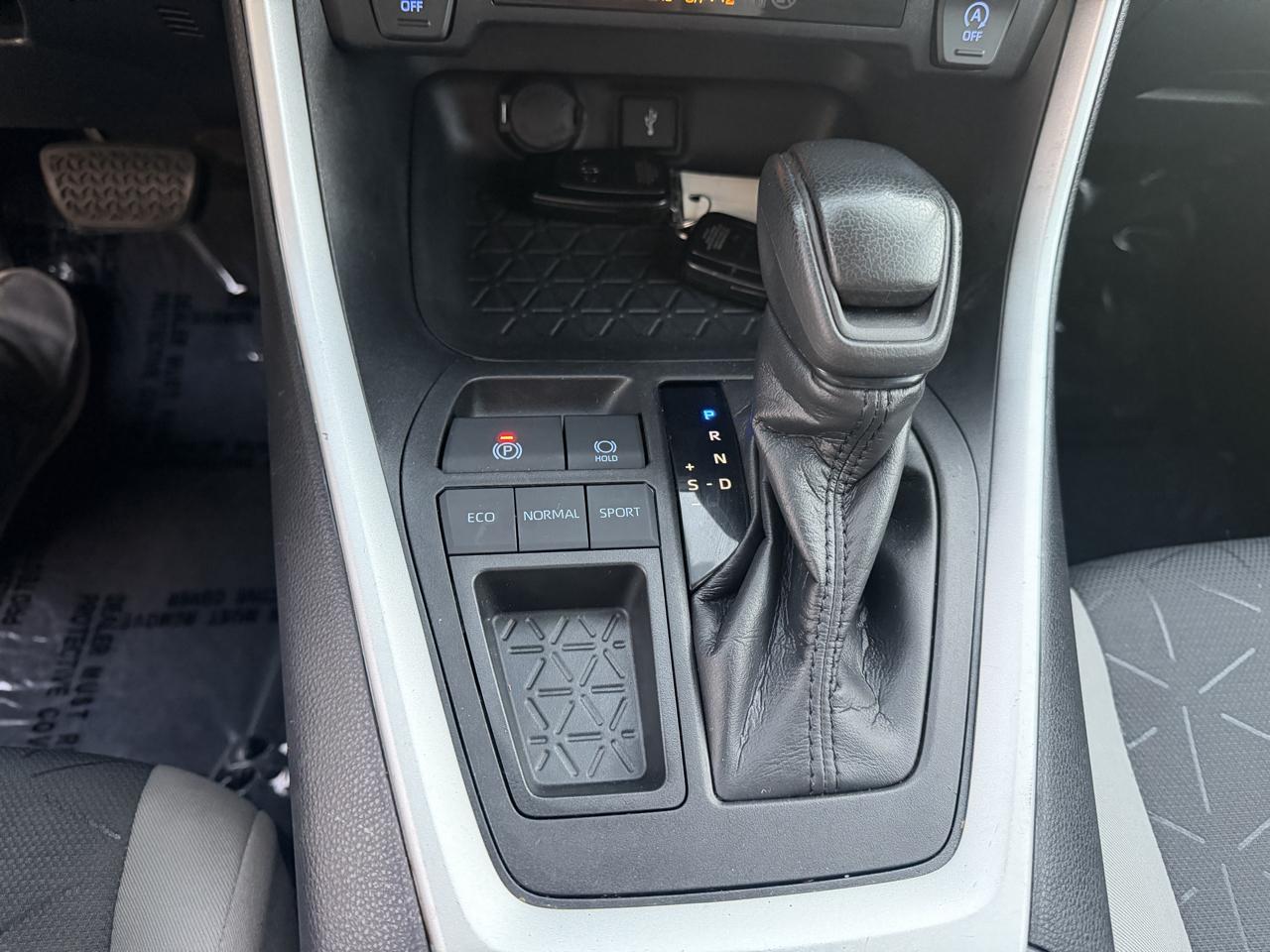Toyota RAV4  2021