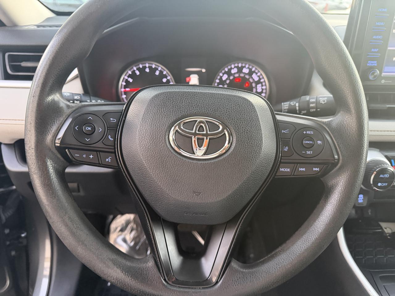 Toyota RAV4  2021