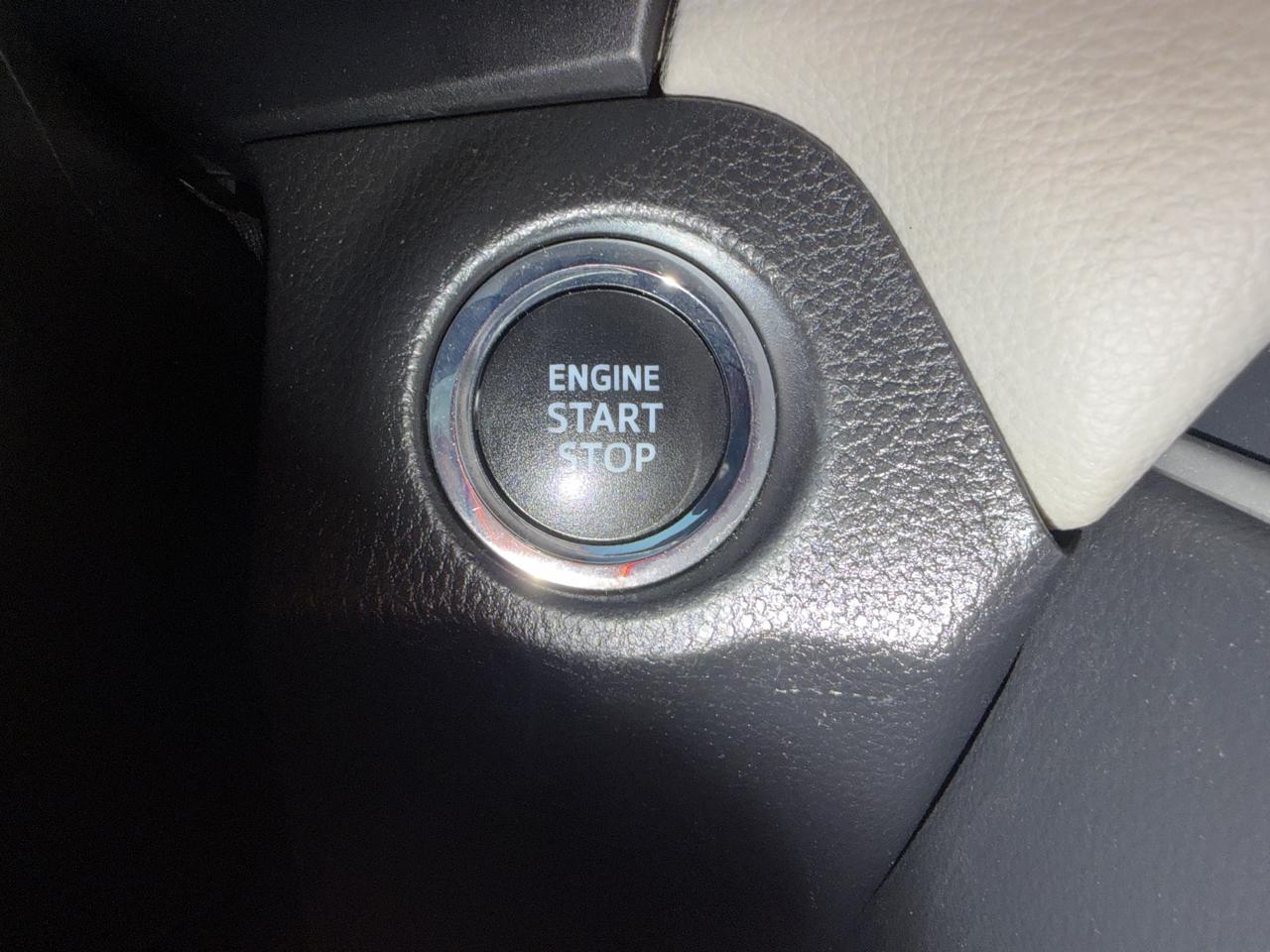 Toyota RAV4  2021