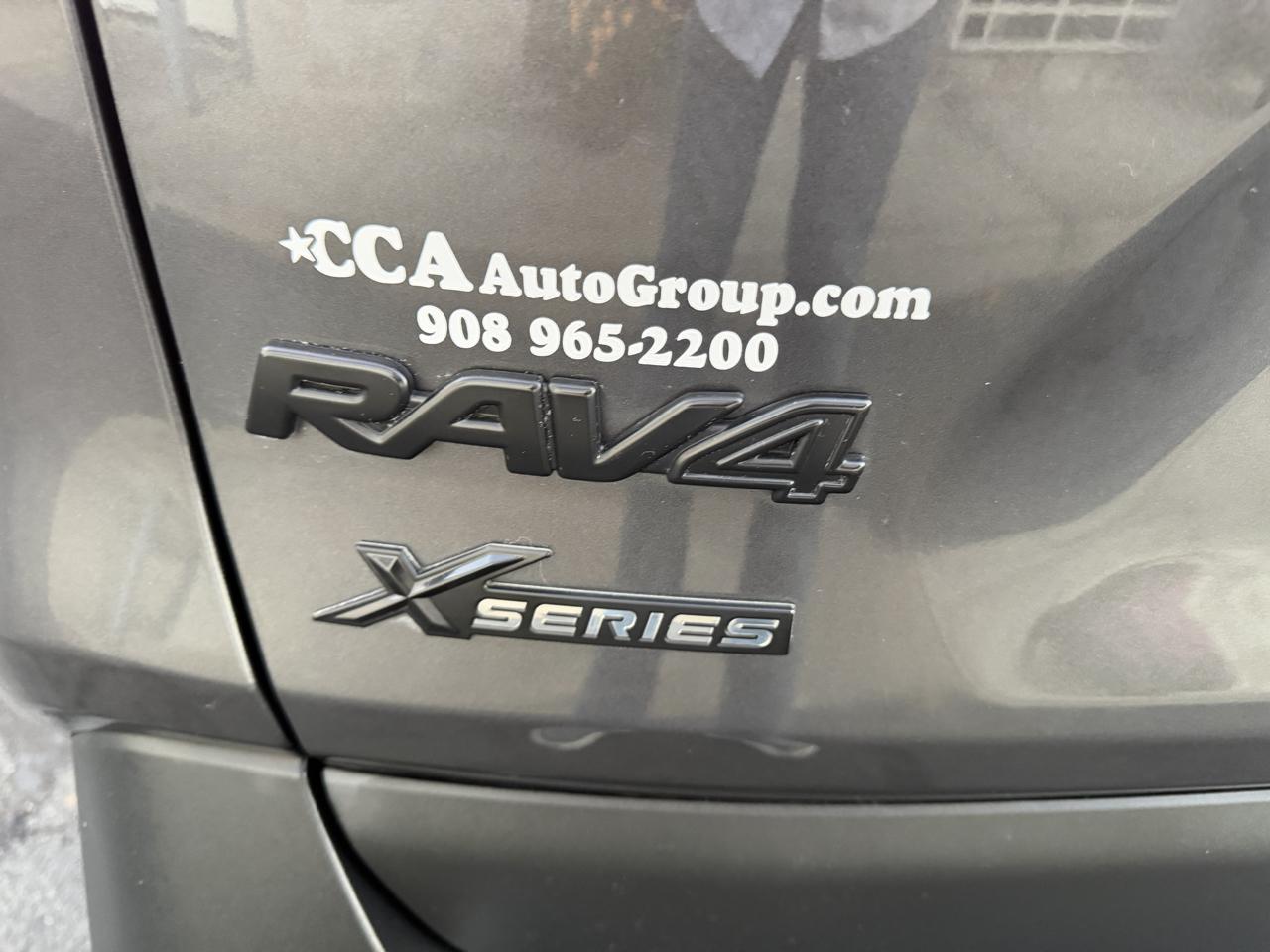 Toyota RAV4  2021