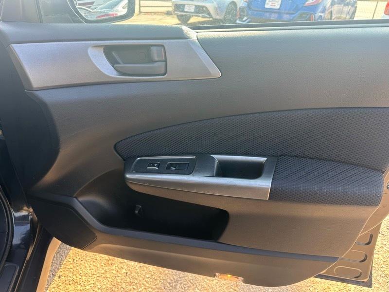 Subaru Forester 2.5X 2012