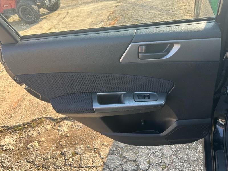 Subaru Forester 2.5X 2012