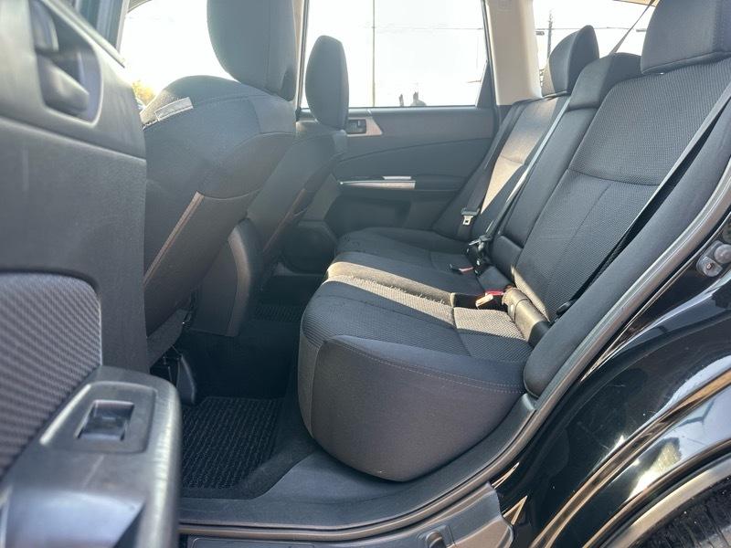 Subaru Forester 2.5X 2012