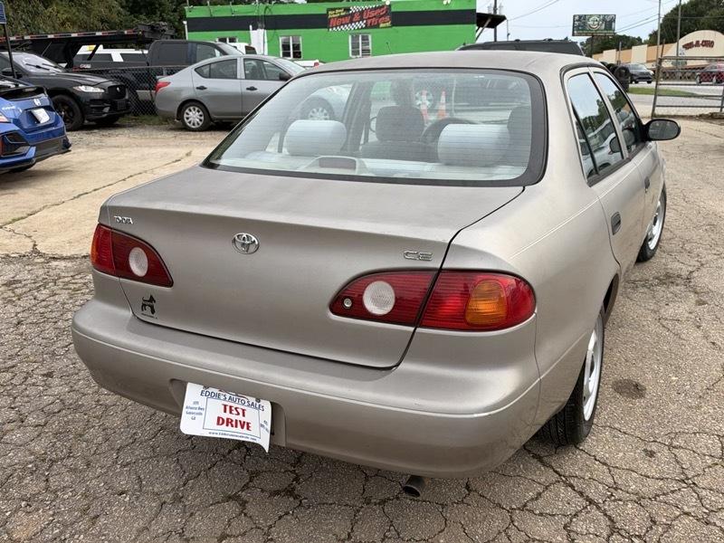 Toyota Corolla CE 2002