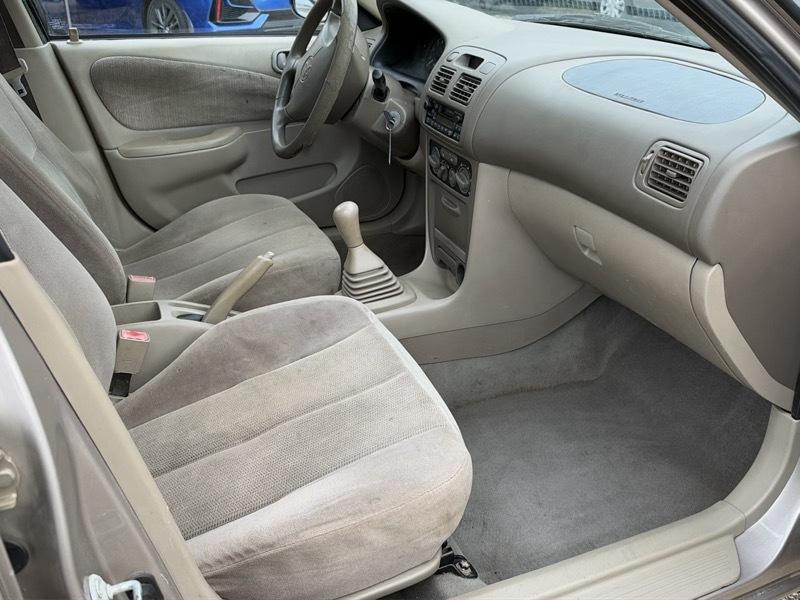 Toyota Corolla CE 2002