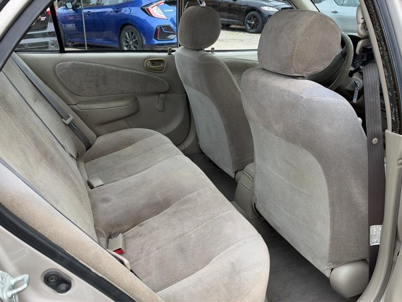 Toyota Corolla CE 2002