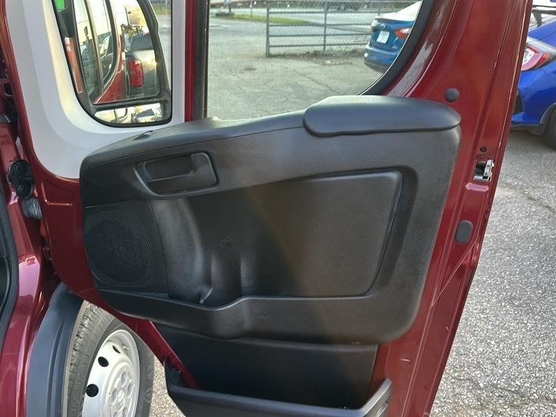 RAM Promaster 1500 Low Roof Tradesman 136-in. WB 2016