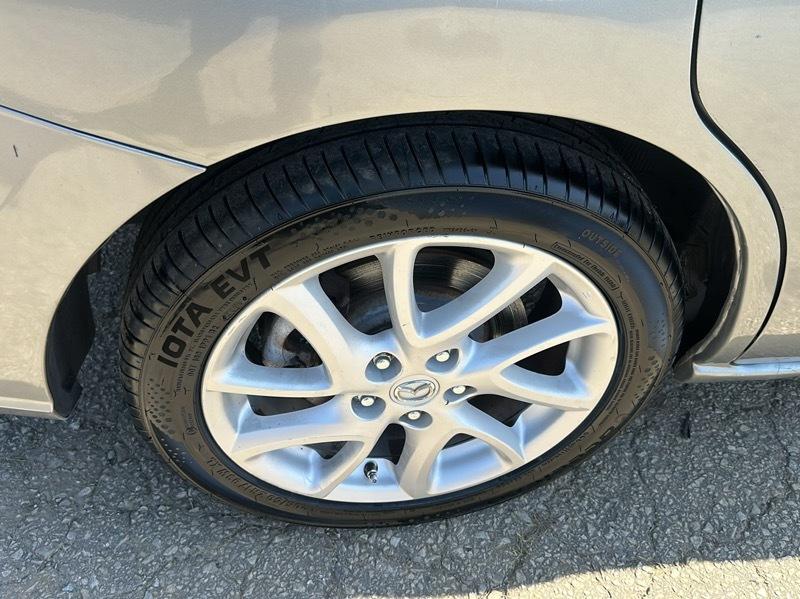 Mazda MAZDA5 Grand Touring 2012