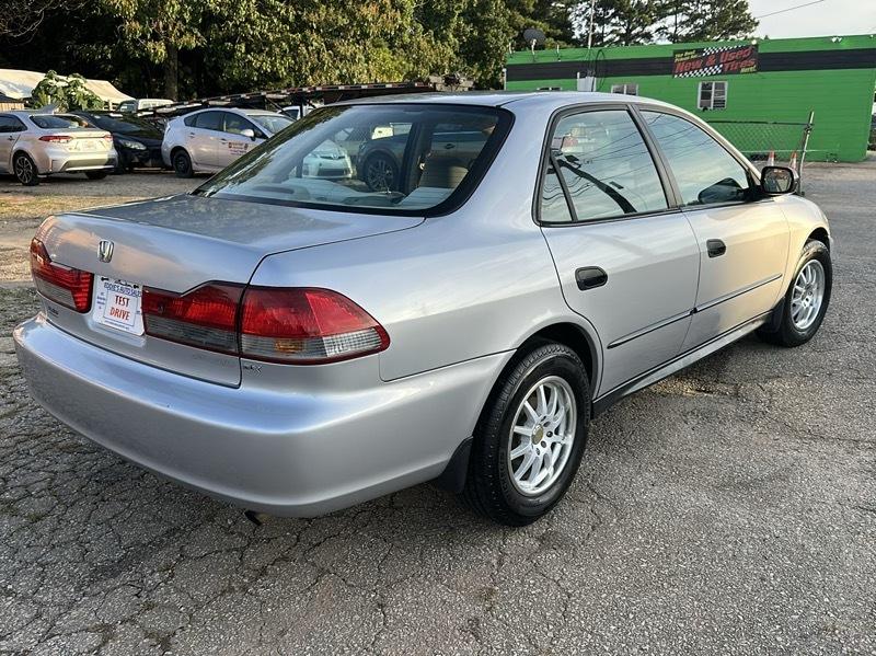 Honda Accord DX sedan 2001