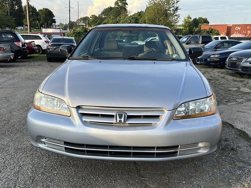 Honda Accord DX sedan 2001